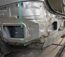 トヨタ・エスティマの鈑金修理事例（２）のサムネイル
